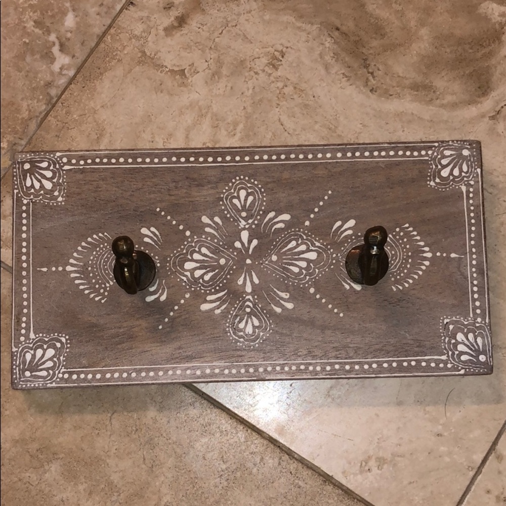 Key/Purse Hanger.